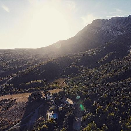 Le Relais De Saint De Ser Puyloubier Esterno foto